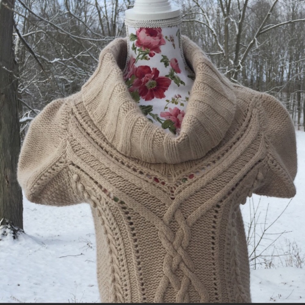 🔻sale🔻H & M Short sleeved long sweater - Picture 3 of 5